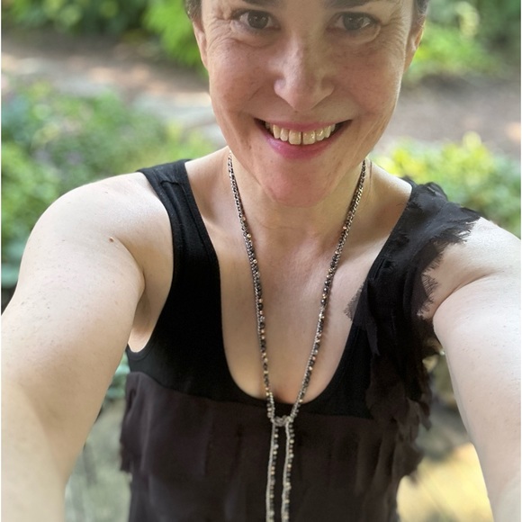 Meet your Posher, Carol - Picture 1 of 1